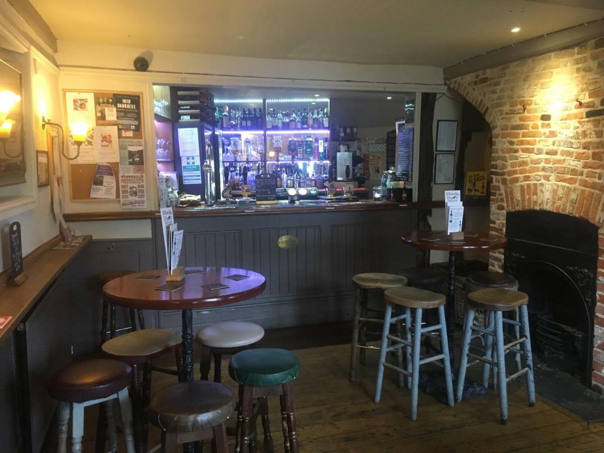 Black Buoy Inn Wivenhoe Εξωτερικό φωτογραφία
